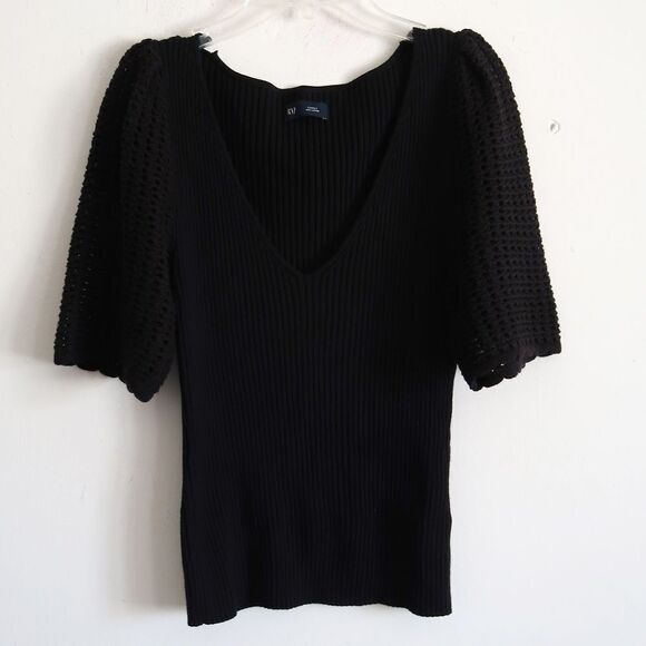 Gap Black Knit Short Sleeve Top with Crochet Sleeves - Size Small - Picture 1 of 9